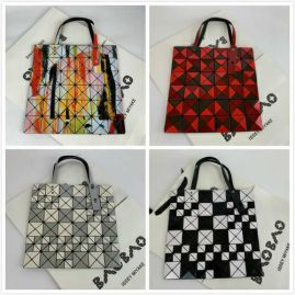 Picture of Issey Miyake Lady Handbags _SKUfw89591013fw